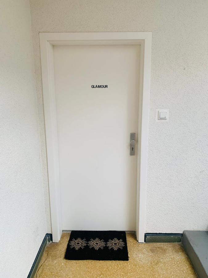 Apartment Glamour *
